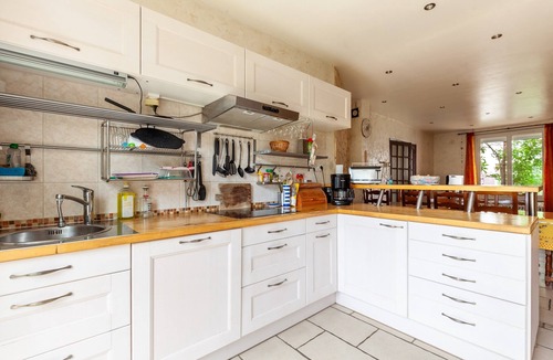 La Seyne-sur-Mer Villa | Villa 'Sam Suffy' with Private Terrace, Garden, and Wi-Fi