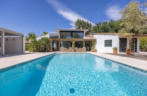 Gassin Villa | Villa with a heated pool and terrace – near Saint-Tropez and the beaches