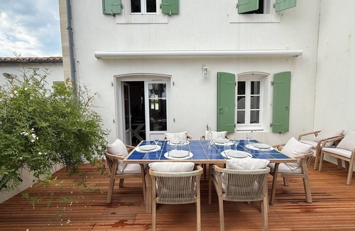 La Couarde-sur-Mer House | Villa with pool, tennis court, bowling alley
