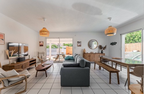 Biscarrosse Plage Villa | Villa with Pool in Biscarrosse, 500m from the Beach