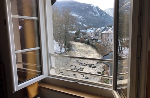 Sarrancolin House | Village house with breathtaking river views, 20 minutes from the slopes!