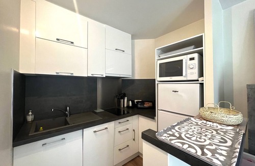 Riou - Petit Juas - Av de Grasse Apartment | vpark