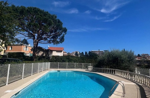 Riou - Petit Juas - Av de Grasse Apartment | vpark