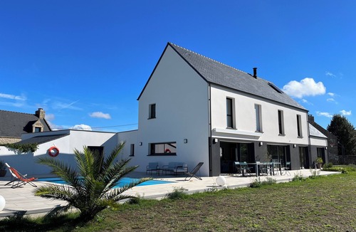 Locmariaquer House | Vrbo Property
