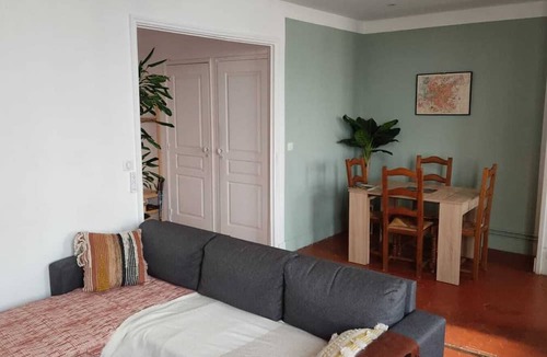 6th Arrondissement Apartment | Vrbo Property