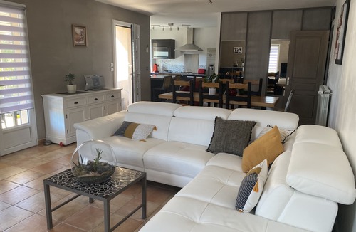 Le Thor House | Warm and sunny Provence villa with private pool, 7 people.