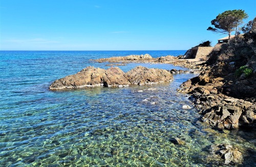 Conca Apartment | Waterfront apartment sleeps 3