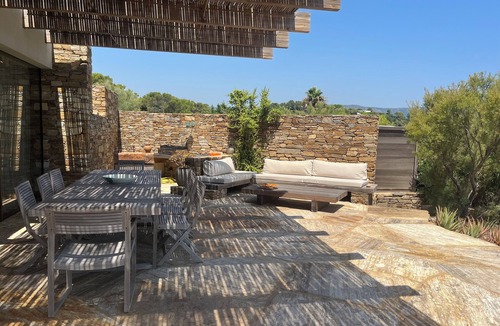 Cap Benat Villa | WATERFRONT VILLA PRIVATE ESTATE SWIMMING POOL AND SPA