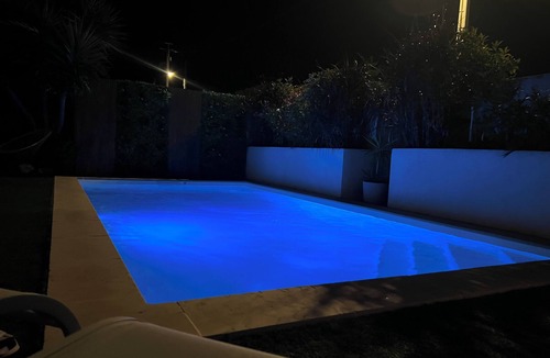 Chateauneuf-les-Martigues House | Welcome to our charming suite with its own private pool!