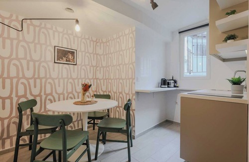 17th Arrondissement Apartment | Welcoming Studio for 2 people - Épinettes
