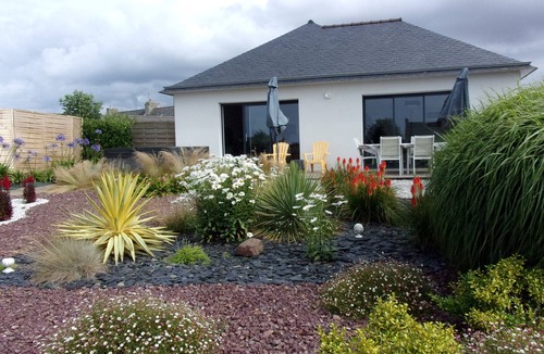 Santec Villa | West cape; 100m beach; Batz island view;jacuzzi;wifi.