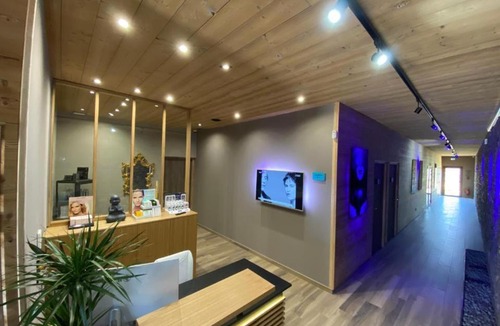 Saint-Vulbas Hotel | What Else Hotel