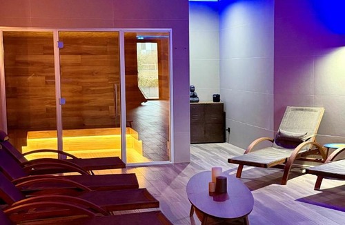 Saint-Vulbas Hotel | What Else Hotel