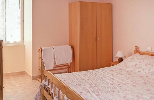 Saint-Hilaire-de-Villefranche House | Wonderful accommodation in century-old building in the countryside.