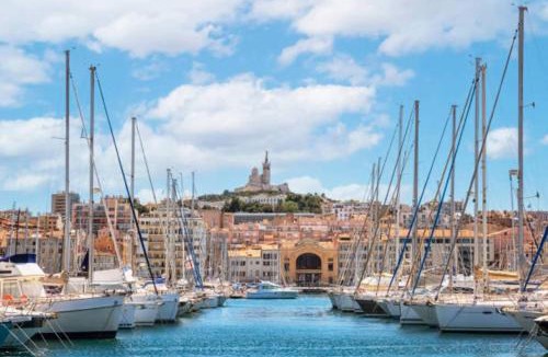 La Joliette Boat Rental | Yacht d'exception entièrement privatisé au Vieux-Port de Marseille