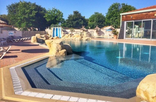 Saint-Georges-d'Oleron Ski Chalet | ZEcamping 5* piscine couverte animations locatif 51m2 7 pers