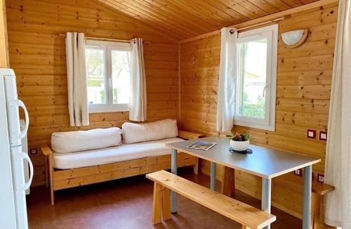 Saint-Georges-d'Oleron Ski Chalet | ZEcamping 5 étoiles piscine couverte club enfant hammam locatif TV 51m2