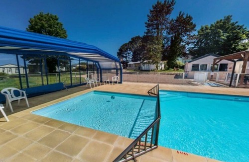 Plestin-les-Greves House | ZEcamping 2* piscine chauffée 1km plage hammam jacuzzi locatif 4 pers