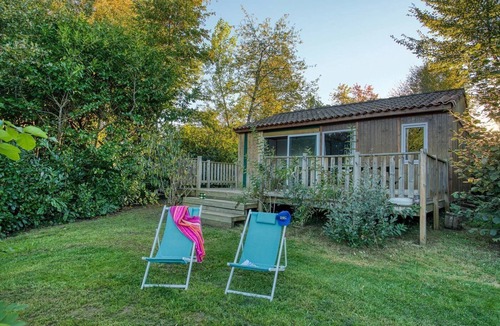 Saint-Cirq Ski Chalet | ZEcamping 3* animé piscine chauffée animaux acceptés chalet 36m2