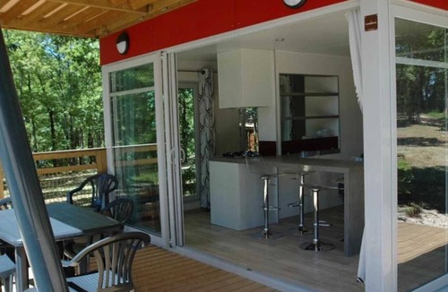 Saint-Cirq-Lapopie Ski Chalet | ZEcamping 3* toboggans locatif BBQ 35m2 4 pers