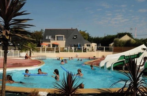 Plobannalec-Lesconil House | ZEcamping 3 étoiles 500m plage parc aquatique locatif TV LV BBQ 27m2