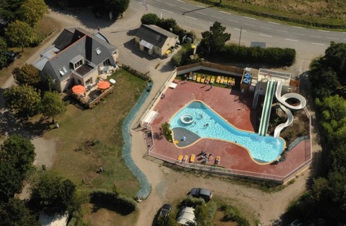 Plobannalec-Lesconil House | ZEcamping 3 étoiles 500m plage parc aquatique locatif TV LV BBQ 27m2
