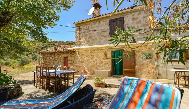 2 bedroom awesome home in Coti-Chiavari