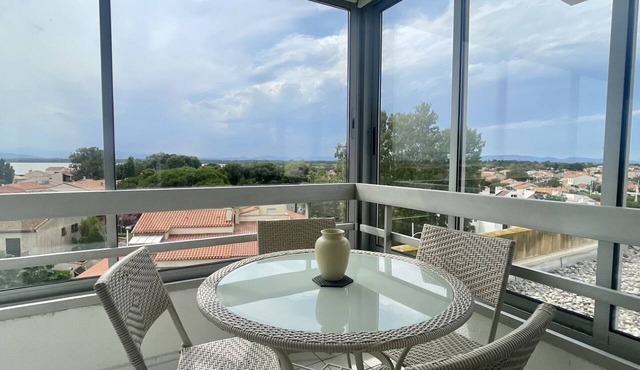 2-room apartment with parking, WIFI, and air conditioning