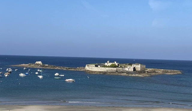 2-room apartment 4-5 people - stunning sea views