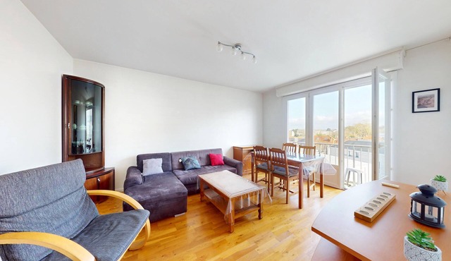 2BR flat with balcony 5 mn to Hippodrome de Nantes