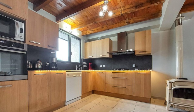 3 bedroom accommodation in Saint-Hostien