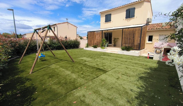 3-bedroom villa with garage, covered terrace and air-conditioned pétanque court