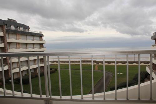 450 - A ERQUY, en bordure de la très belle plage de CAROUAL