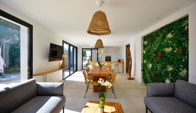 A 200m de la plage, la Villa YANG