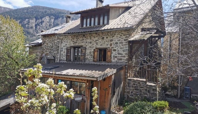 A lovely, airy mountain home in Villars Colmars, near Allos—Mercantour.