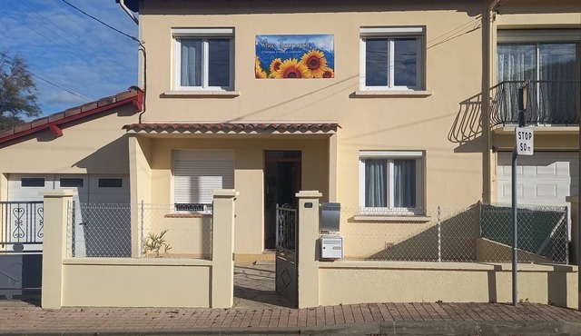 A pleasant room with shower room, 160cm bed and all comforts included.