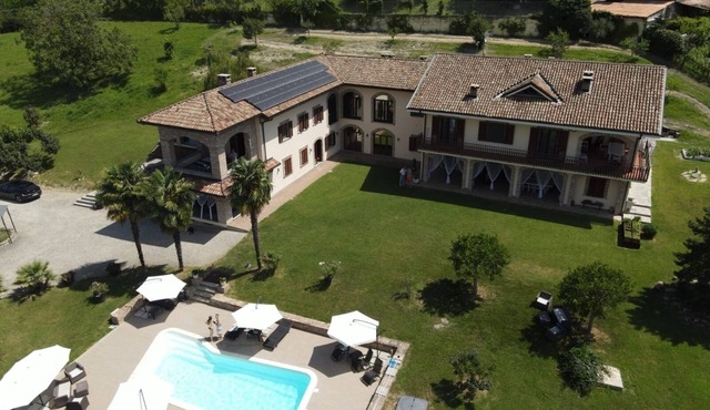 Accommodation 'THE OLD BARN' in Piemonte