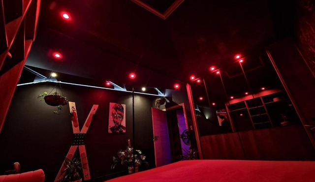 Aka Love'Room