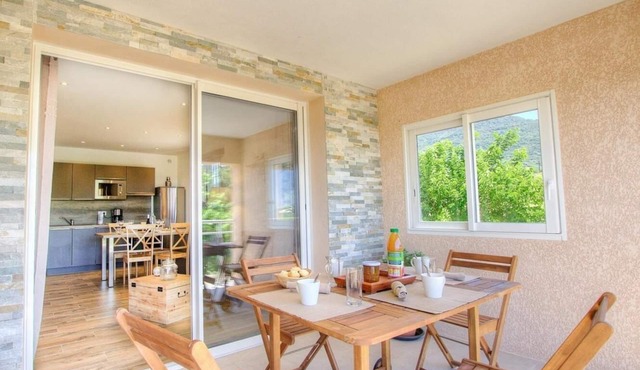 Apartment 5 km from the beach