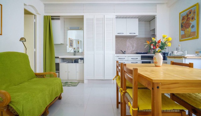 Apartment 'Logis Helena' with Wi-Fi