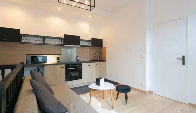 Apartment near the tourist street Mouffetard