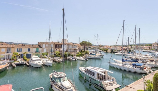 Apartment Rue de l'Amarrage by Interhome