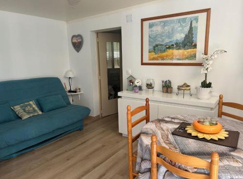 APPARTEMENT Studio neuf bas de villa Gorges du verdon à RIEZ