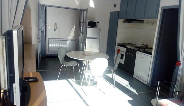 APPARTEMENT T2 AX-LES-THERMES
