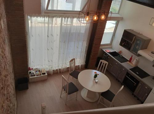 Appt climatisé, 4 à 6 couchages Tarn, Albi, Gaillac, Cordes, Wifi gratuit, boîte à clés, proche commodités et gare routière-Linge de lit et toilette offerts à partir de 4 nuits