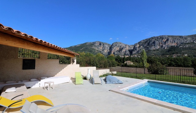 AUTHENTIC "MAS DE PIERRE" POOL WITH PANORAMIC VIEW on MOUSTIERS - VERDON