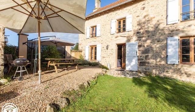 Aux 2 Puys, Gîte in Auvergne