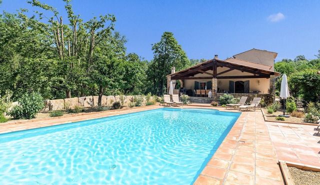 Awesome home in Carcès