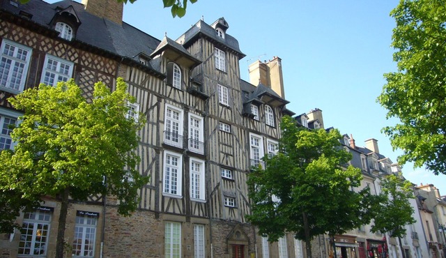 B&B in Combourg, Brittany - touristic area St Malo /Dinan /Mont Saint Michel