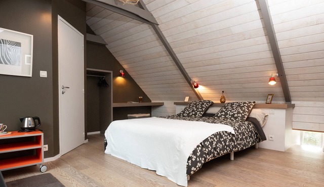 B&B Room 'Cassiope' with Shared Pool, Shared Terrace, and Wi-Fi